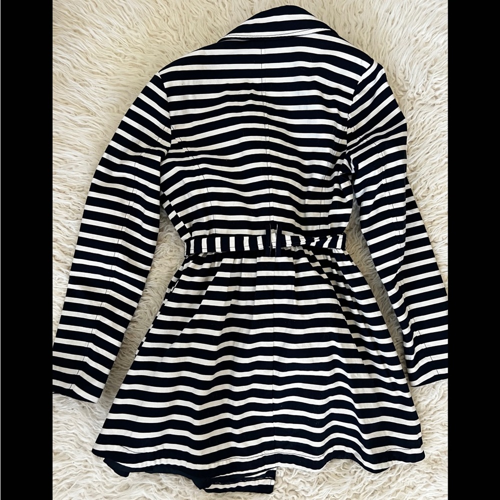 Express Rain Jacket/Trench Coat 🌤️🌦️ - Picture 4 of 7